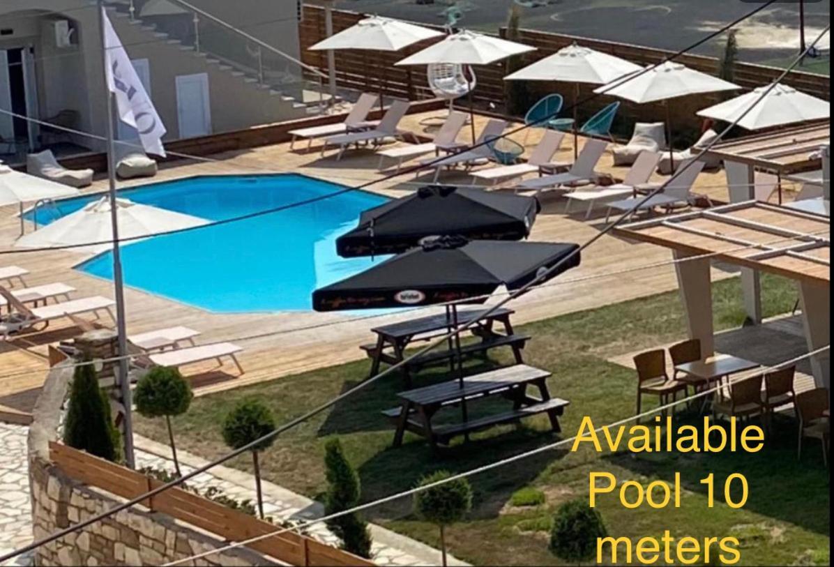Vicky'S Guesthouse Kavos Bagian luar foto