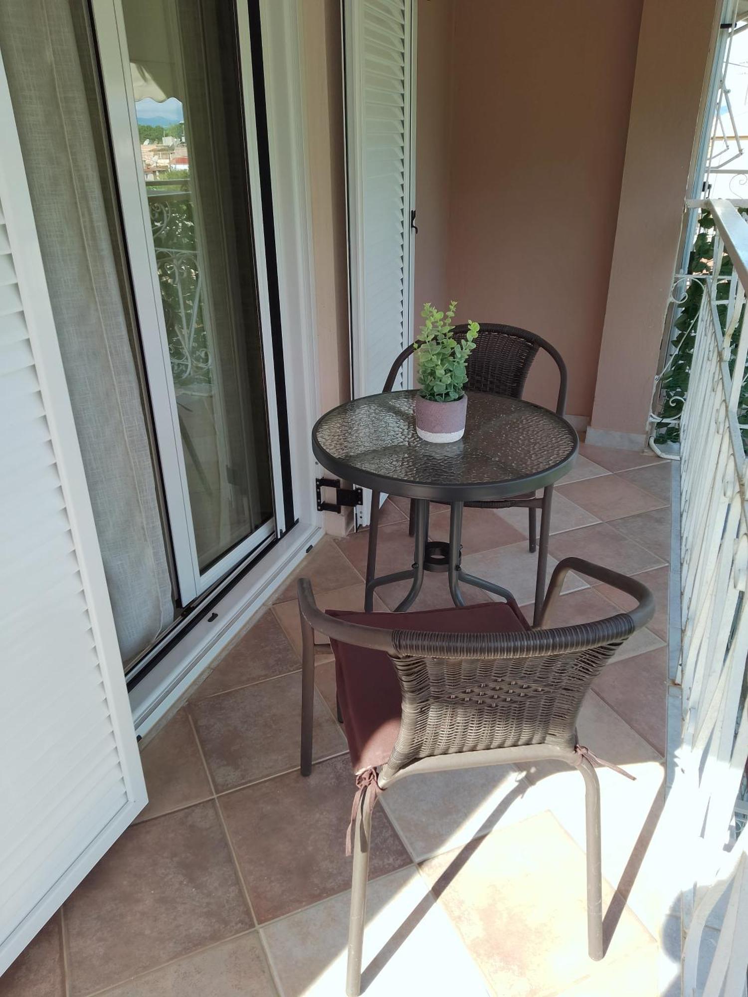Vicky'S Guesthouse Kavos Bagian luar foto