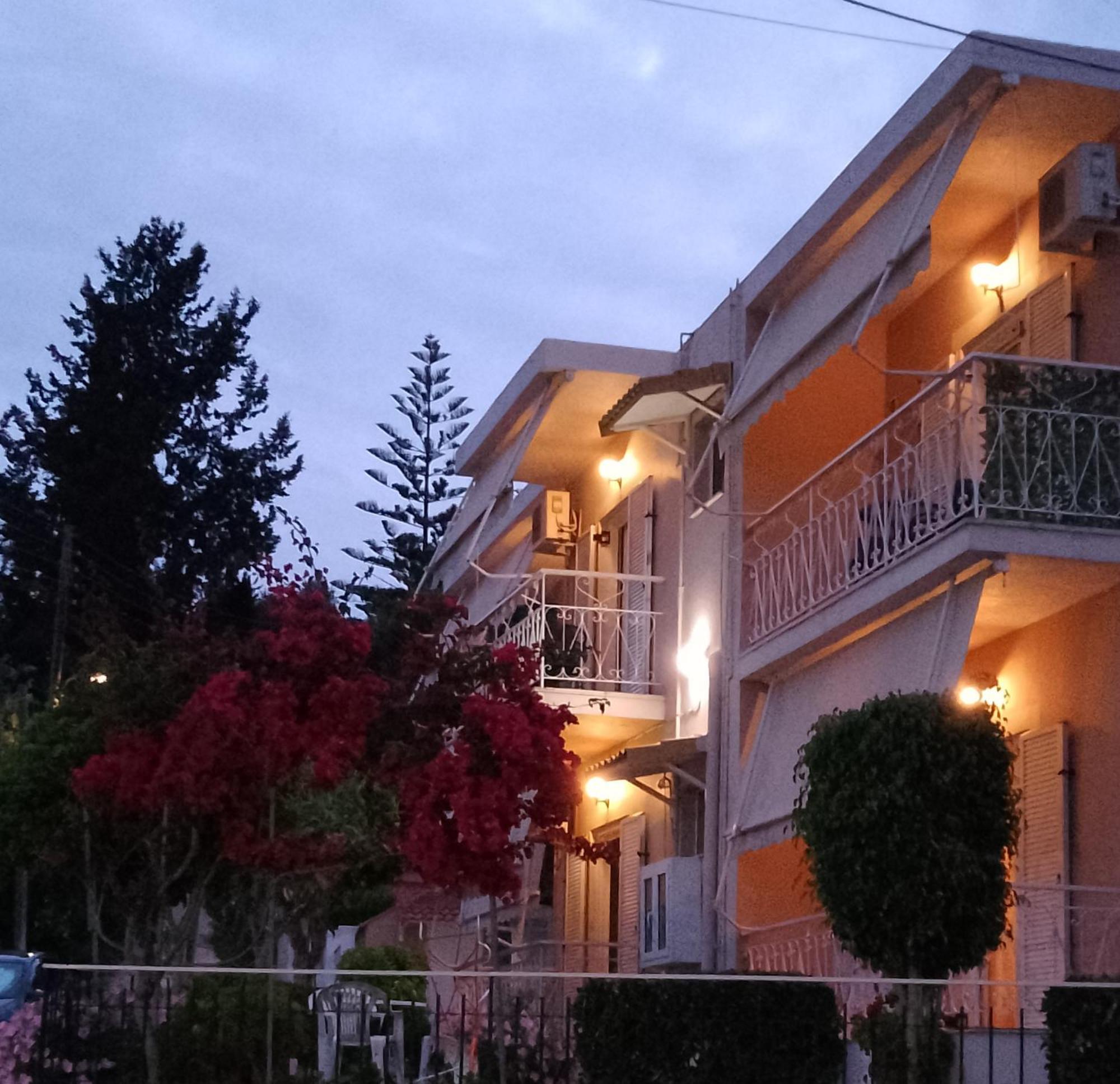 Vicky'S Guesthouse Kavos Ruang foto