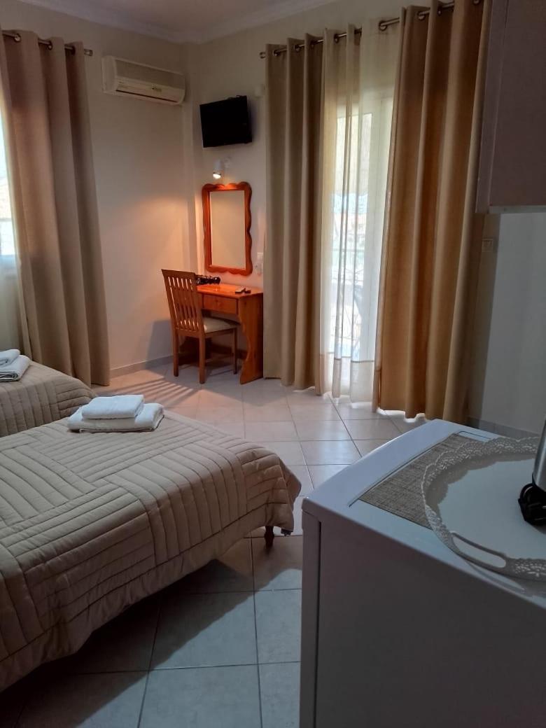 Vicky'S Guesthouse Kavos Bagian luar foto