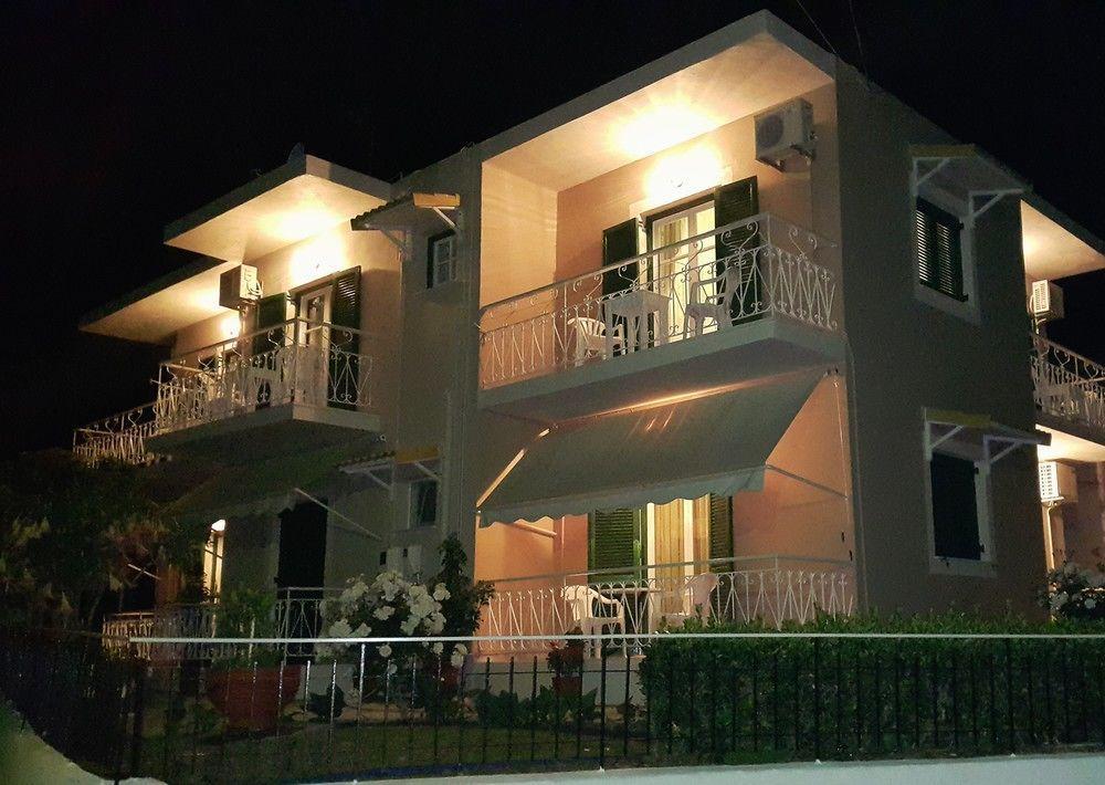 Vicky'S Guesthouse Kavos Bagian luar foto