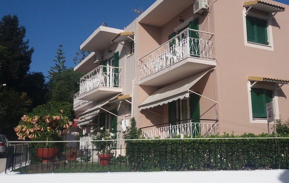 Vicky'S Guesthouse Kavos Bagian luar foto
